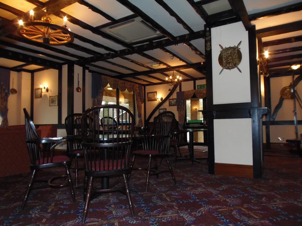 Lakeside Continental Hotel Camberley Buitenkant foto